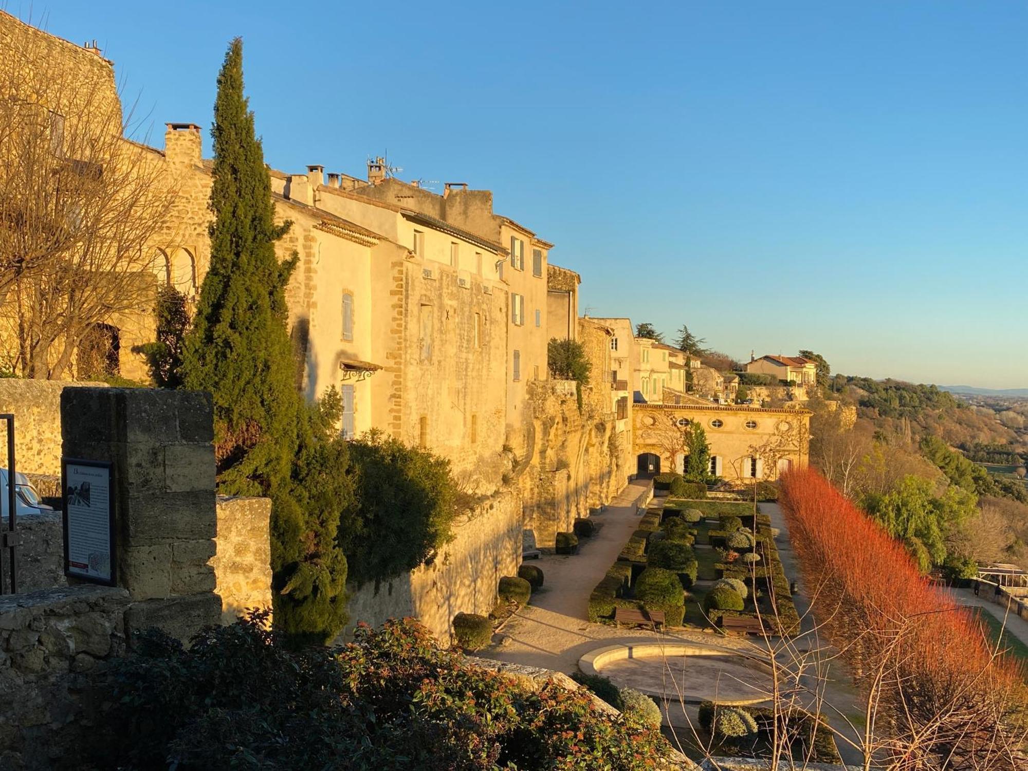 Clementine - Joli Studio Prive Avec Clim Calme A 70 M Du Centre Village De Lauris 外观 照片